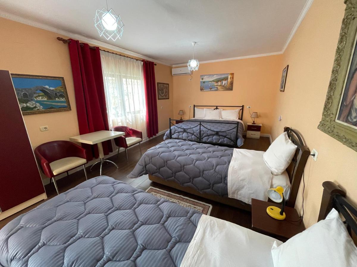 Hotel Vila 15 - Center Тирана Екстер'єр фото