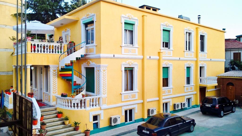 Hotel Vila 15 - Center Тирана Екстер'єр фото